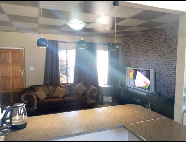 3 BEDROOM HOUSE FOR SALE IN PRIMROSE